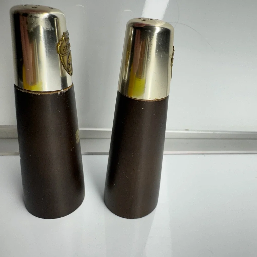 Vintage New Mexico Salt Pepper‎ Shakers Native American Chief Brown Gold Tone